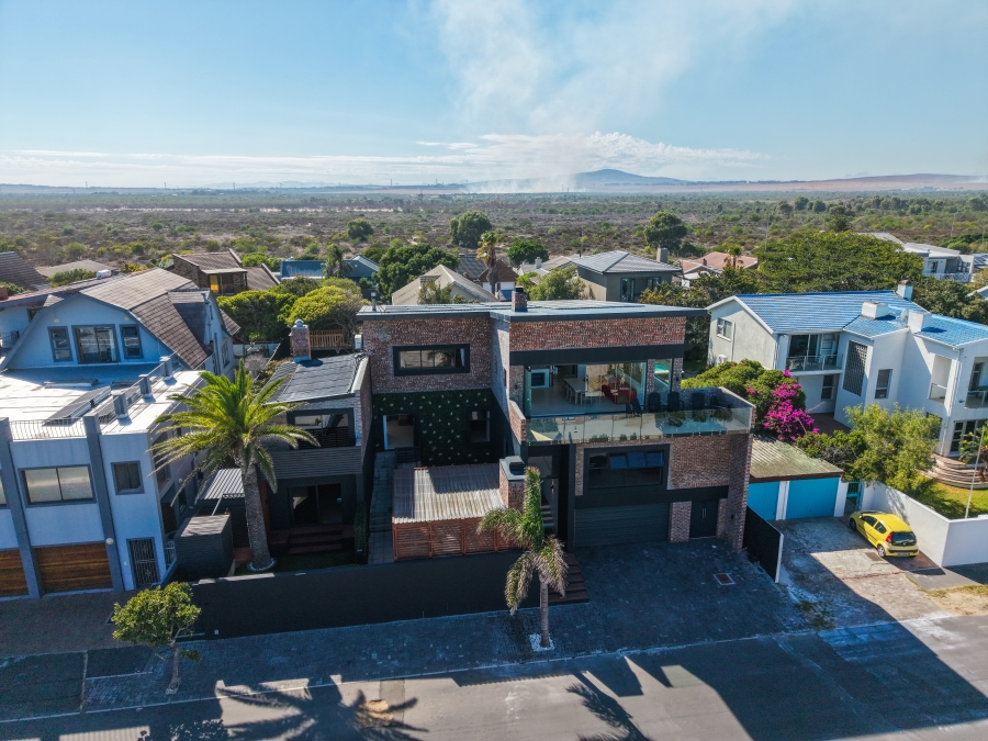 5 Bedroom Property for Sale in Van Riebeeckstrand Western Cape